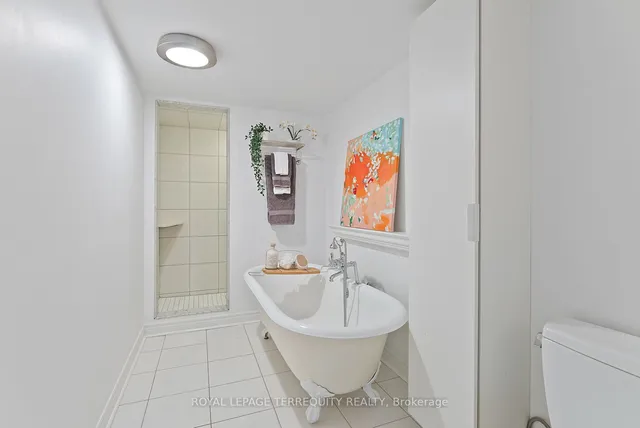 Additional property image - 60 Carr St Unit 11