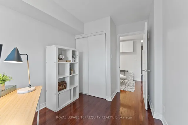 Additional property image - 60 Carr St Unit 11