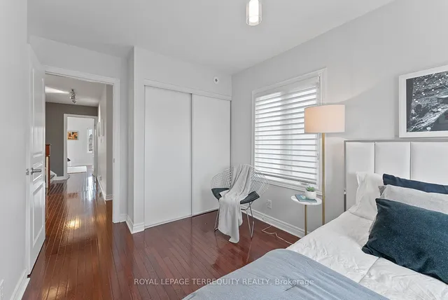 Additional property image - 60 Carr St Unit 11