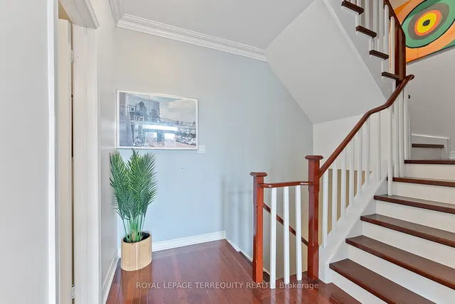 Additional property image - 60 Carr St Unit 11