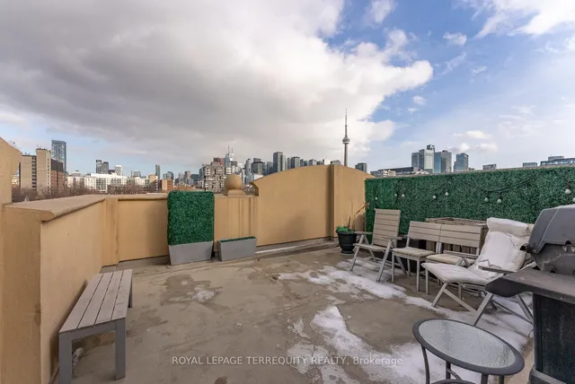Additional property image - 60 Carr St Unit 11