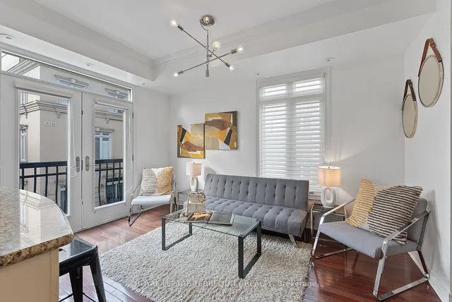 Additional property image - 60 Carr St Unit 11