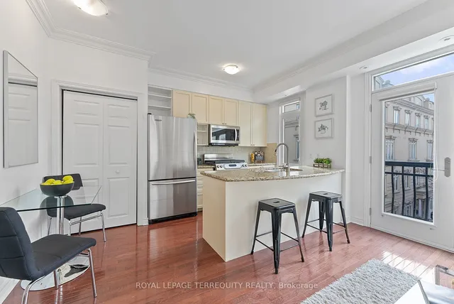 Additional property image - 60 Carr St Unit 11