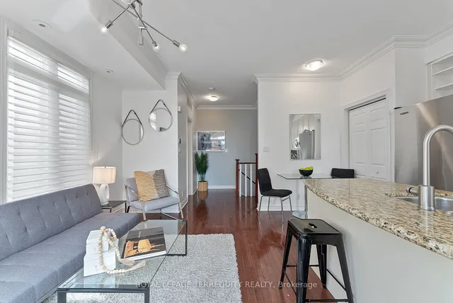 Additional property image - 60 Carr St Unit 11