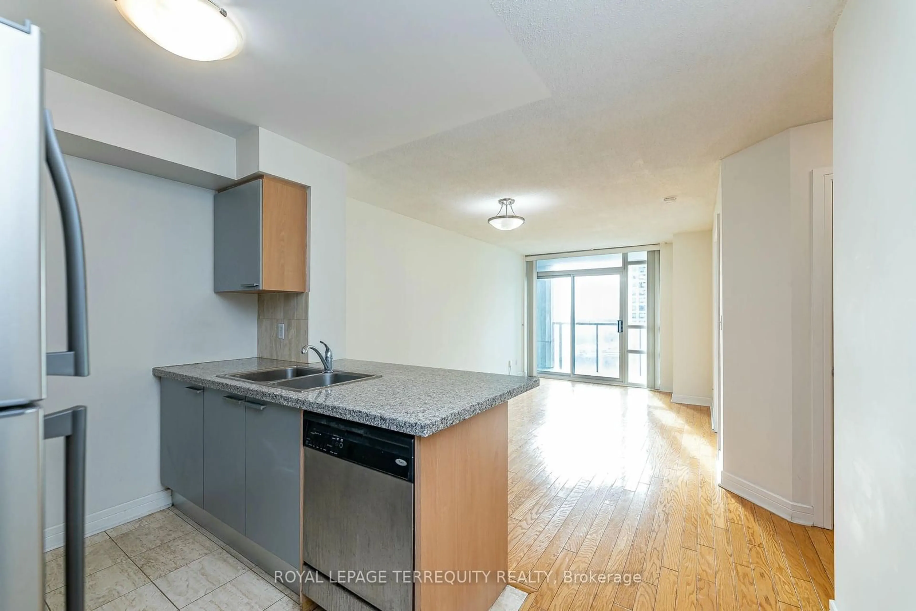 Standard kitchen, unknown for 16 Harrison Garden Blvd #1505, Toronto Ontario M2N 7J6