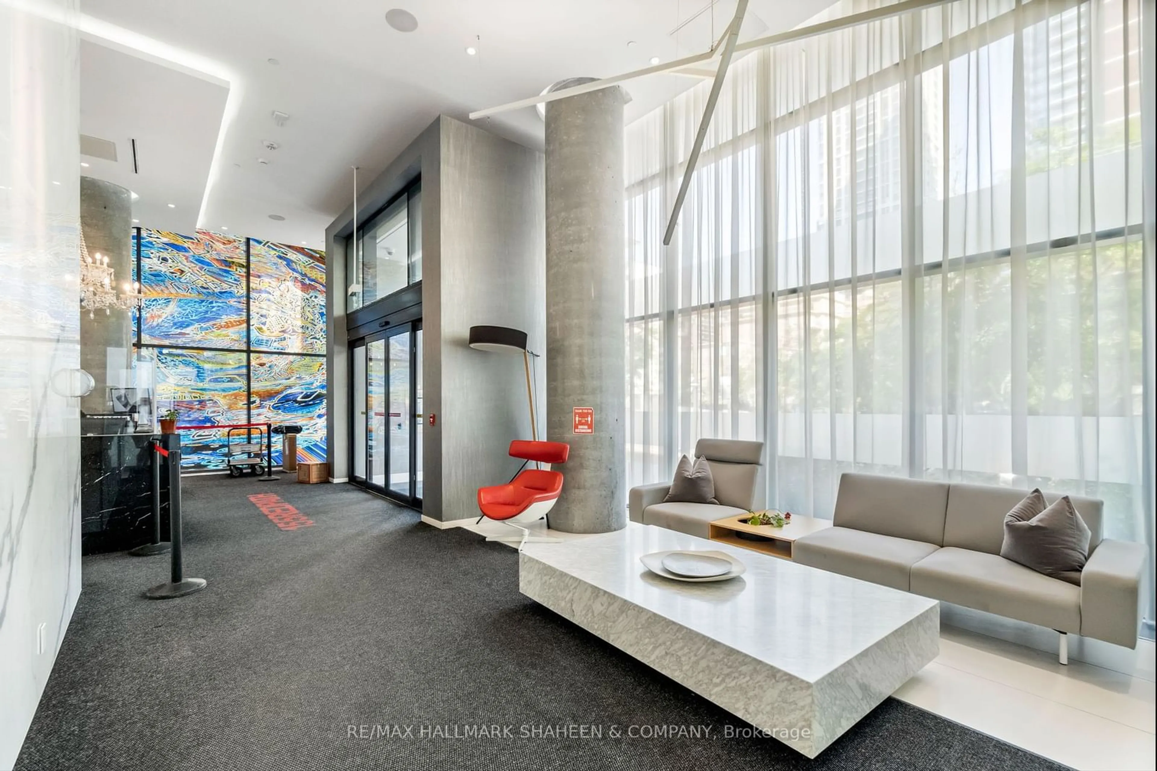 Lobby for 185 Roehampton Ave #702, Toronto Ontario M4P 0C6