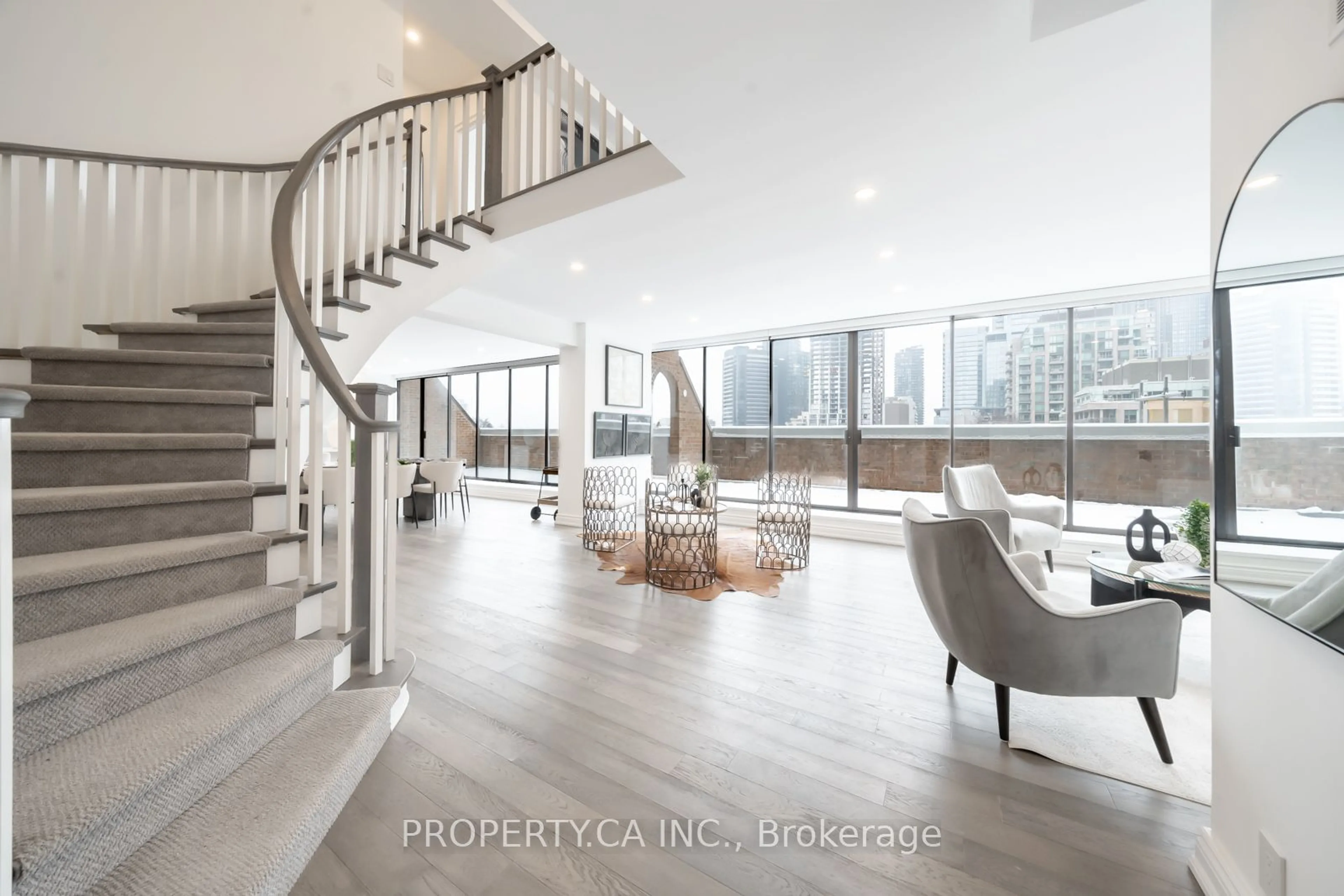 Indoor foyer for 18a Hazelton Ave #604, Toronto Ontario M5R 2E2