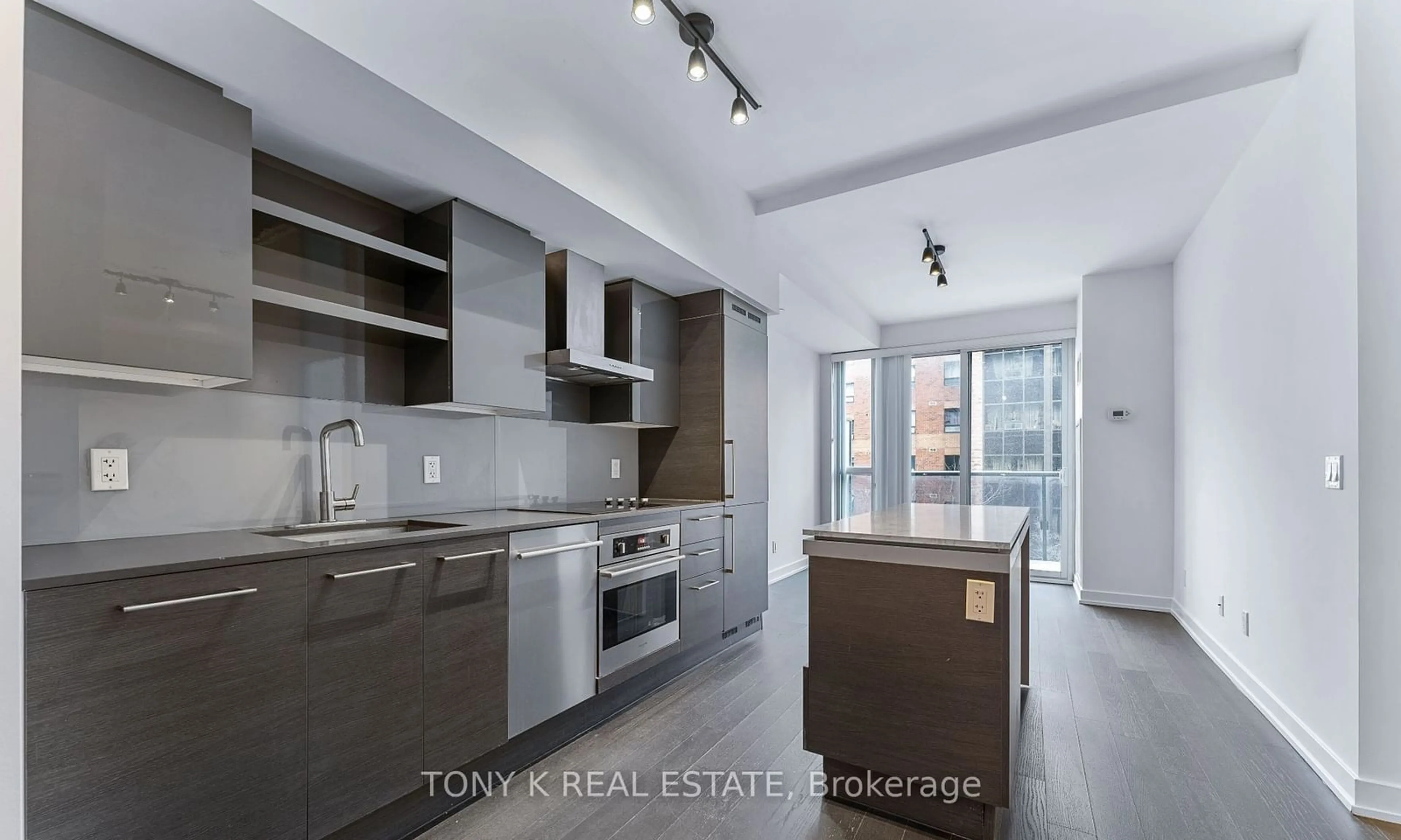 Open concept kitchen, unknown for 1030 King St #406, Toronto Ontario M6K 0B4