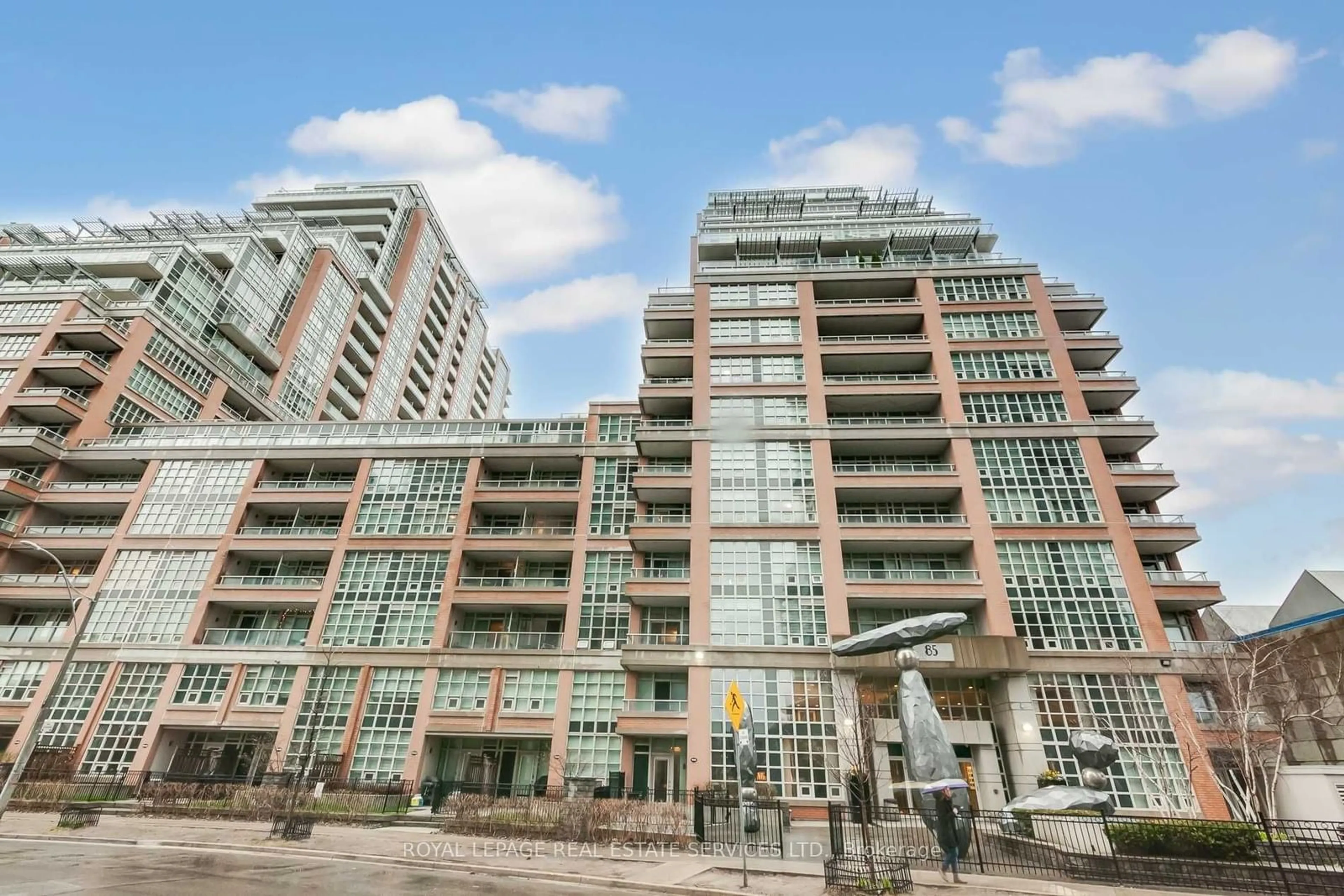 Patio, building for 85 East Liberty St #309, Toronto Ontario M6K 0A2