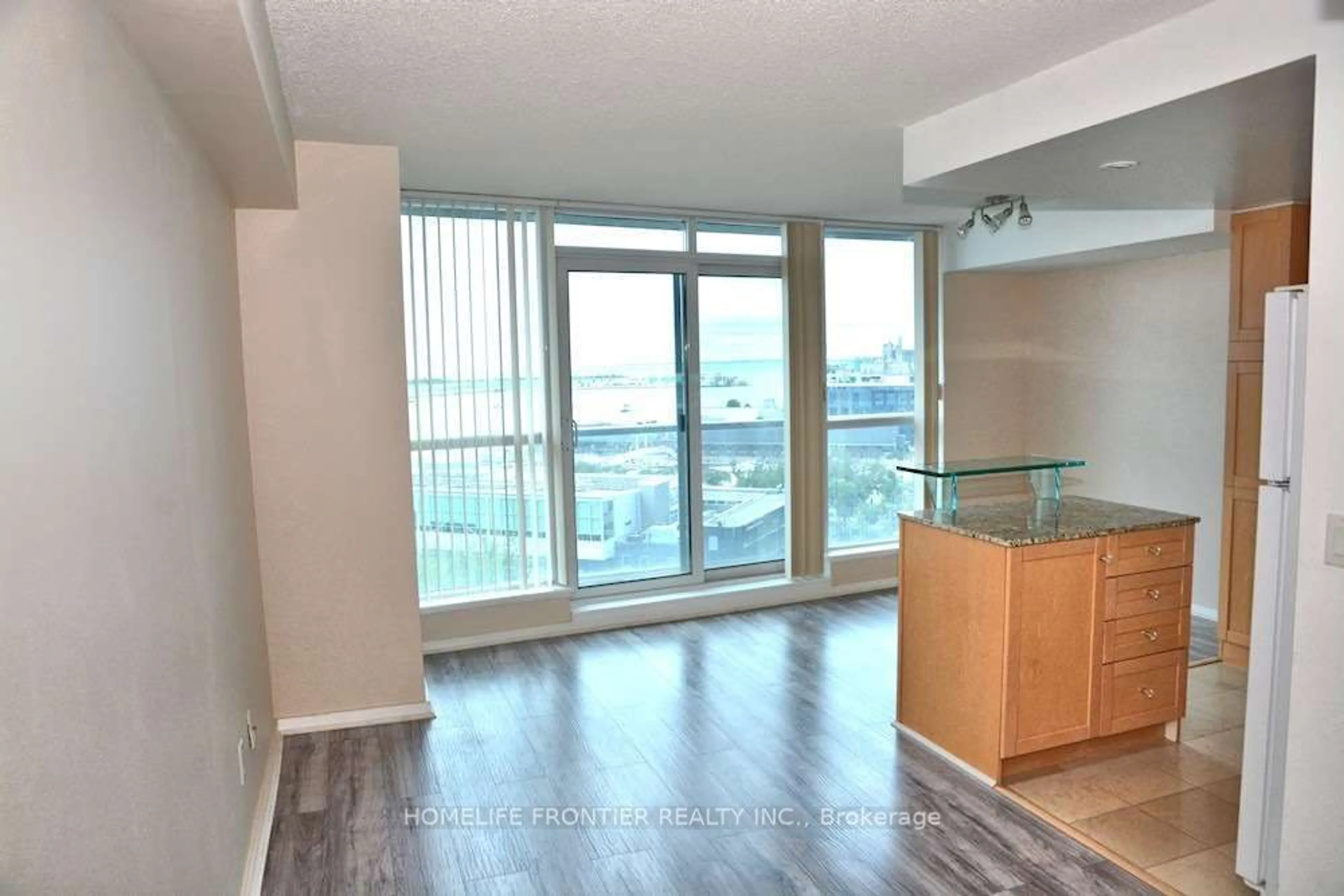 A pic of a room for 208 Queens Quay #1109, Toronto Ontario M5J 2Y5