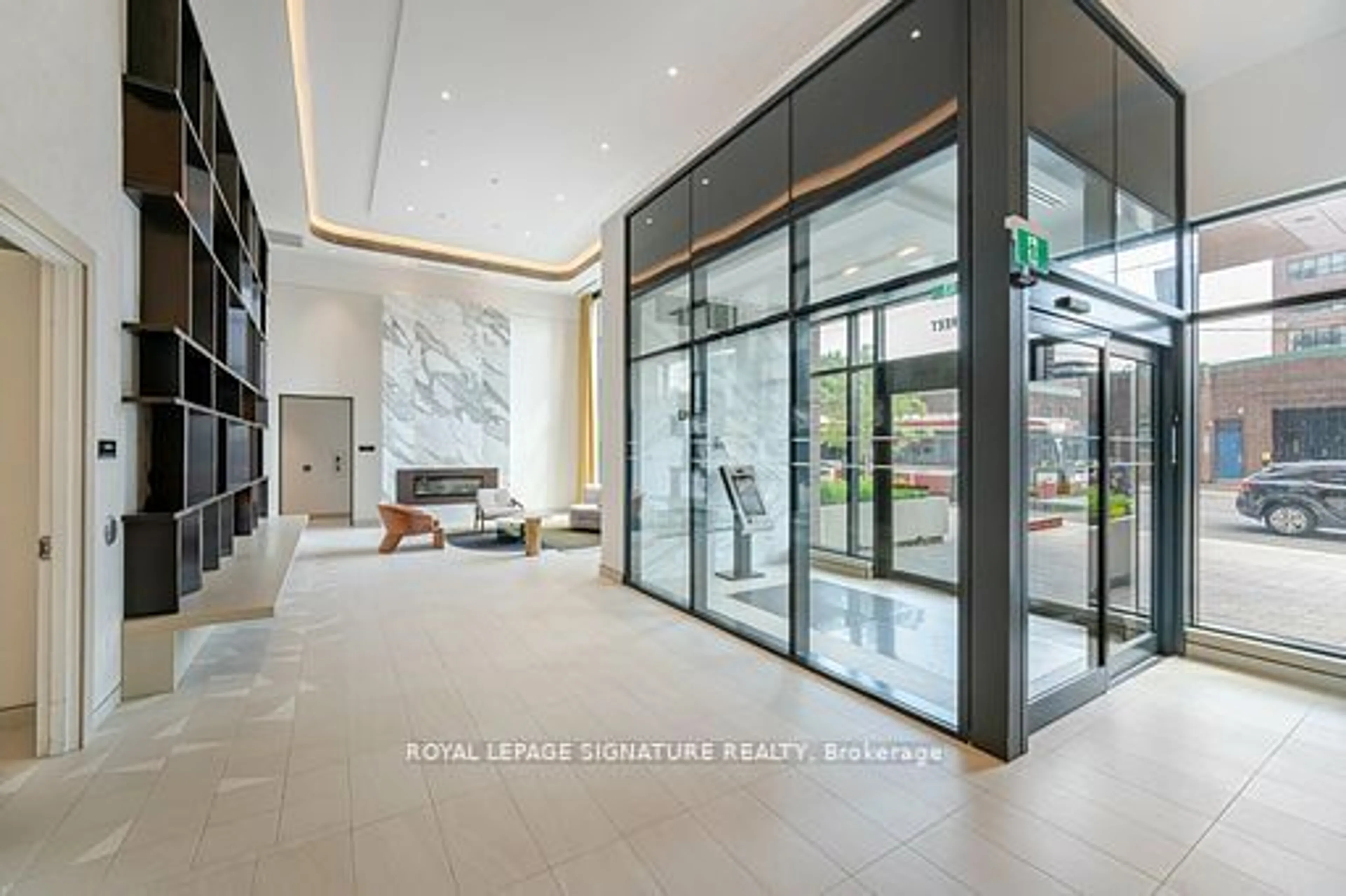 Indoor foyer for 130 River St #E-2802, Toronto Ontario M5A 0R8