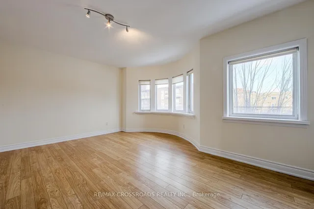Additional property image - 114 Tisdale Ave