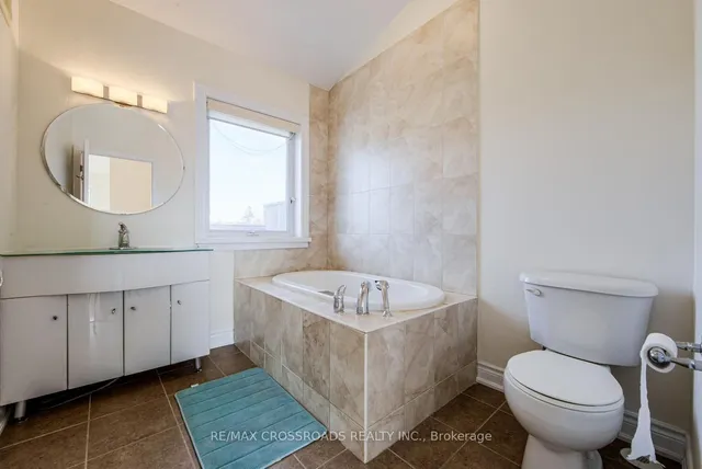 Additional property image - 114 Tisdale Ave