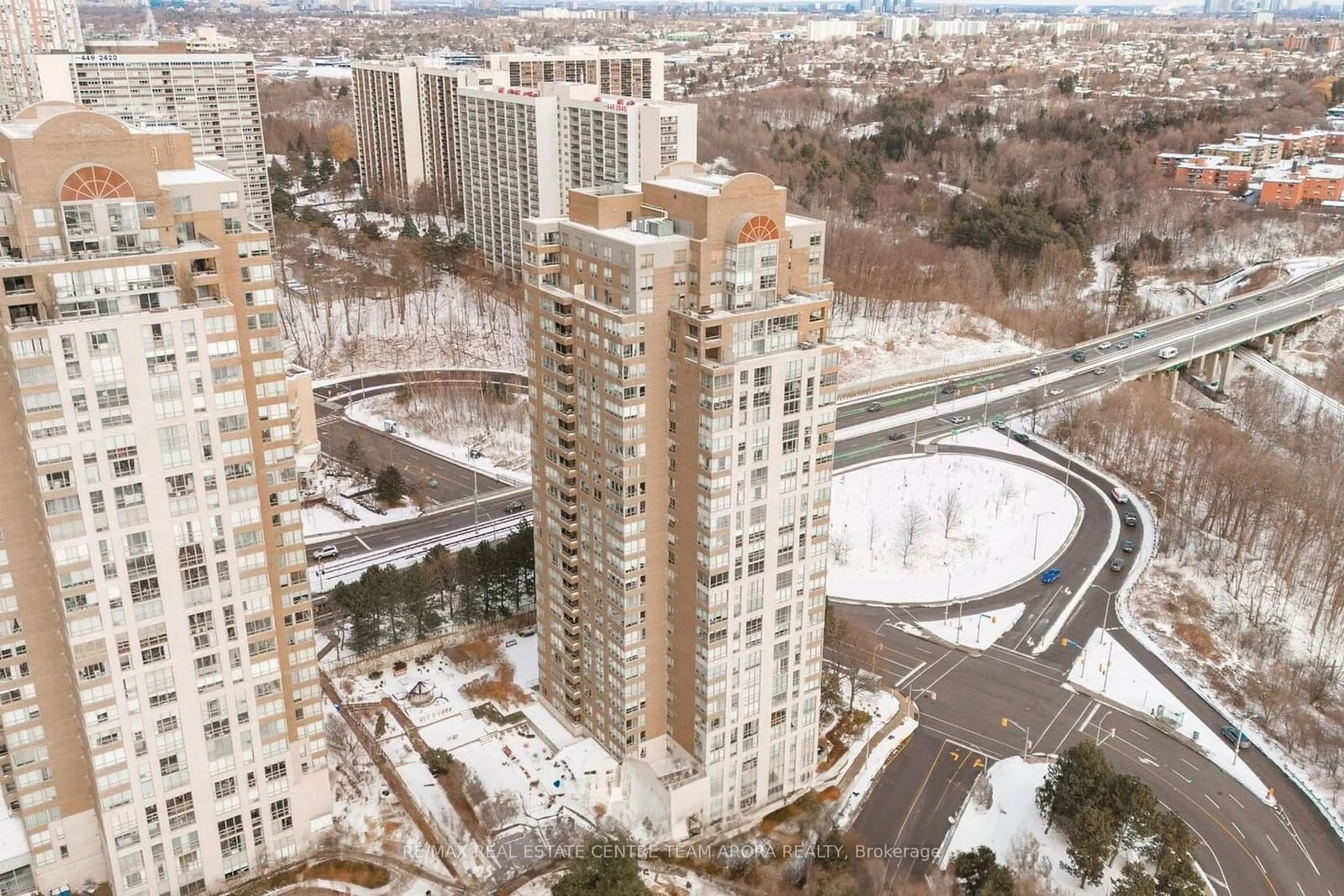 A pic from outside/outdoor area/front of a property/back of a property/a pic from drone, city buildings view from balcony for 195 Wynford Dr #2203, Toronto Ontario M3C 3P3