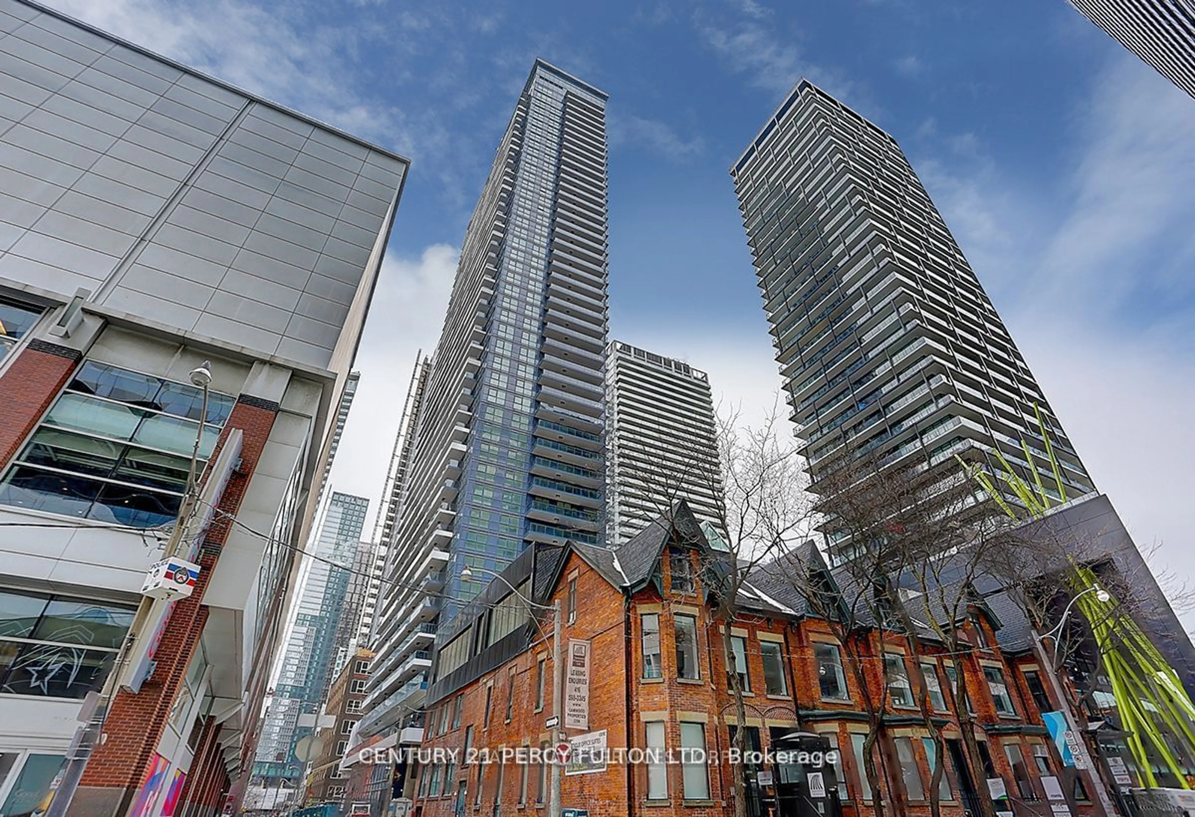 A pic from outside/outdoor area/front of a property/back of a property/a pic from drone, city buildings view from balcony for 38 Widmer St #4205, Toronto Ontario M5V 0P7