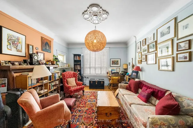Primary image of 52 Rose Ave