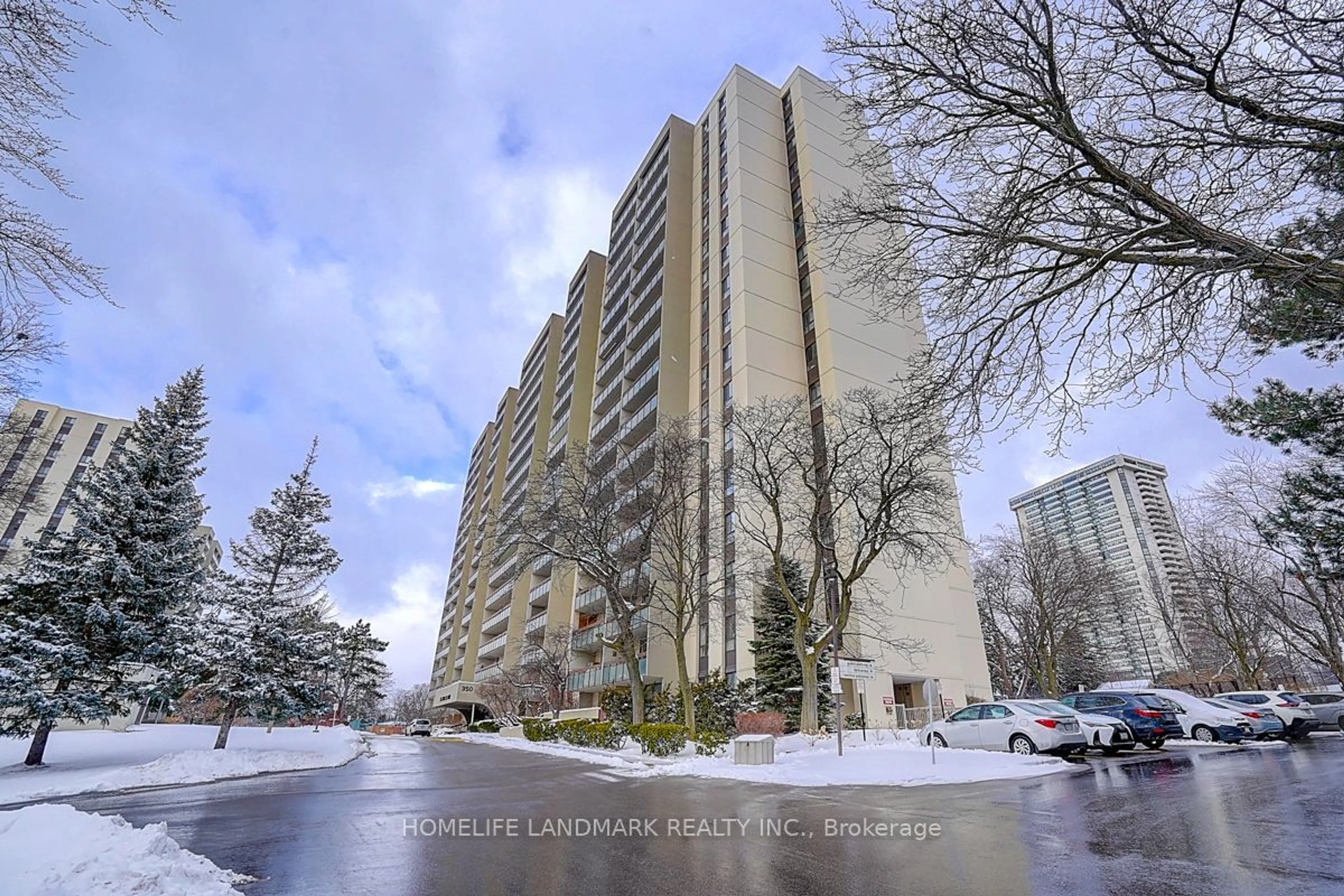 Indoor foyer for 350 Seneca Hill Dr #201, Toronto Ontario M2J 4S7