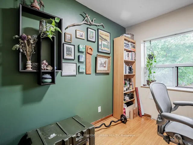 Additional property image - 92 Lowther Ave