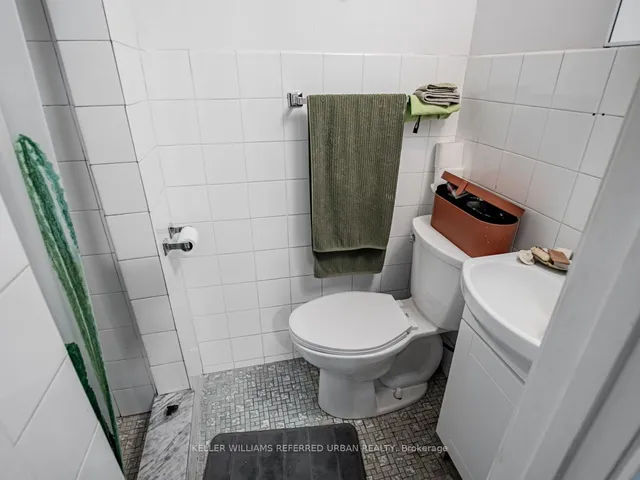 Additional property image - 92 Lowther Ave