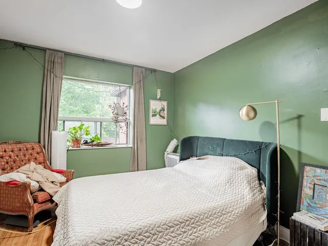 Additional property image - 92 Lowther Ave