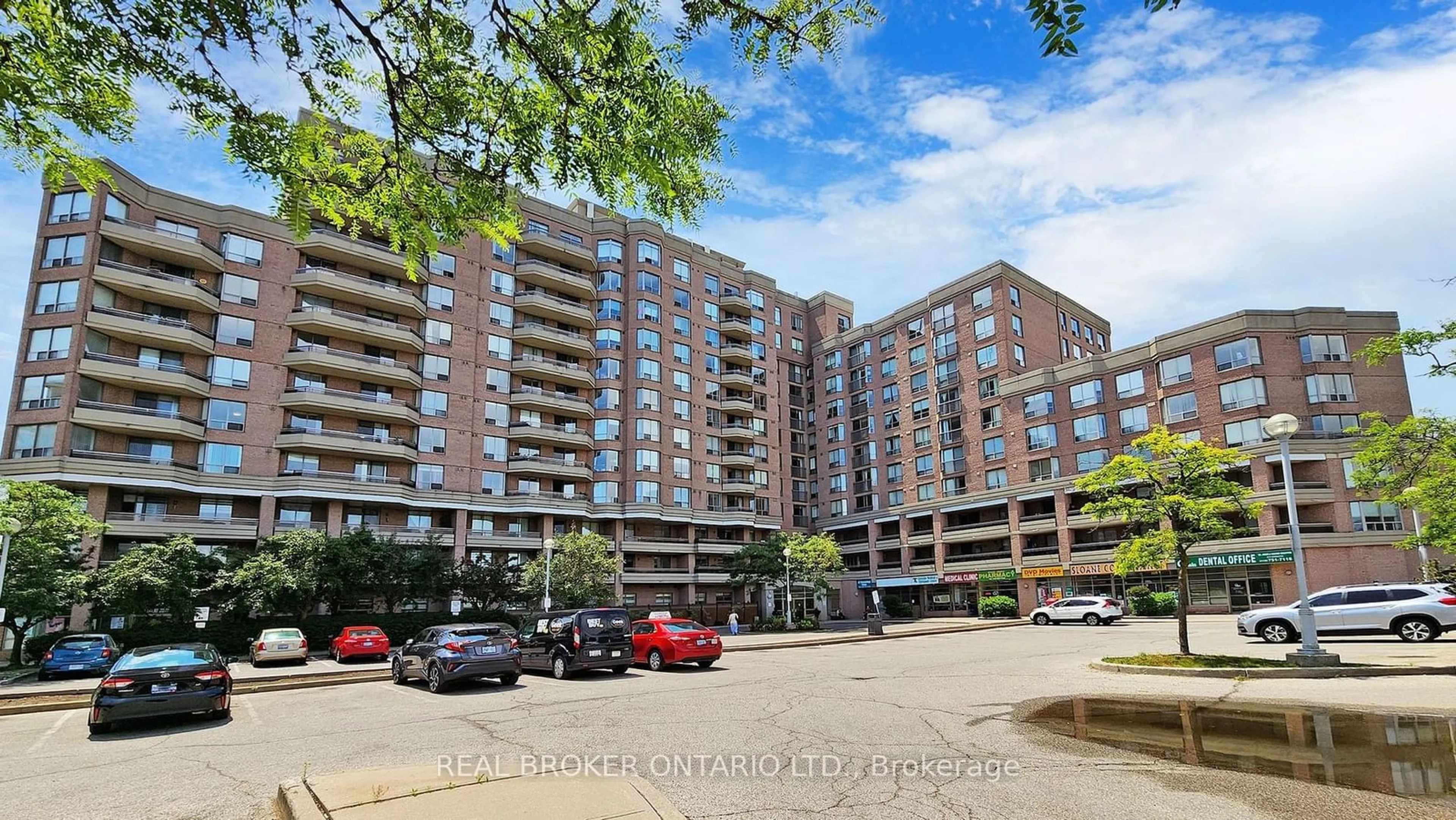 Unknown for 1700 Eglinton Ave #917, Toronto Ontario M4A 2X4