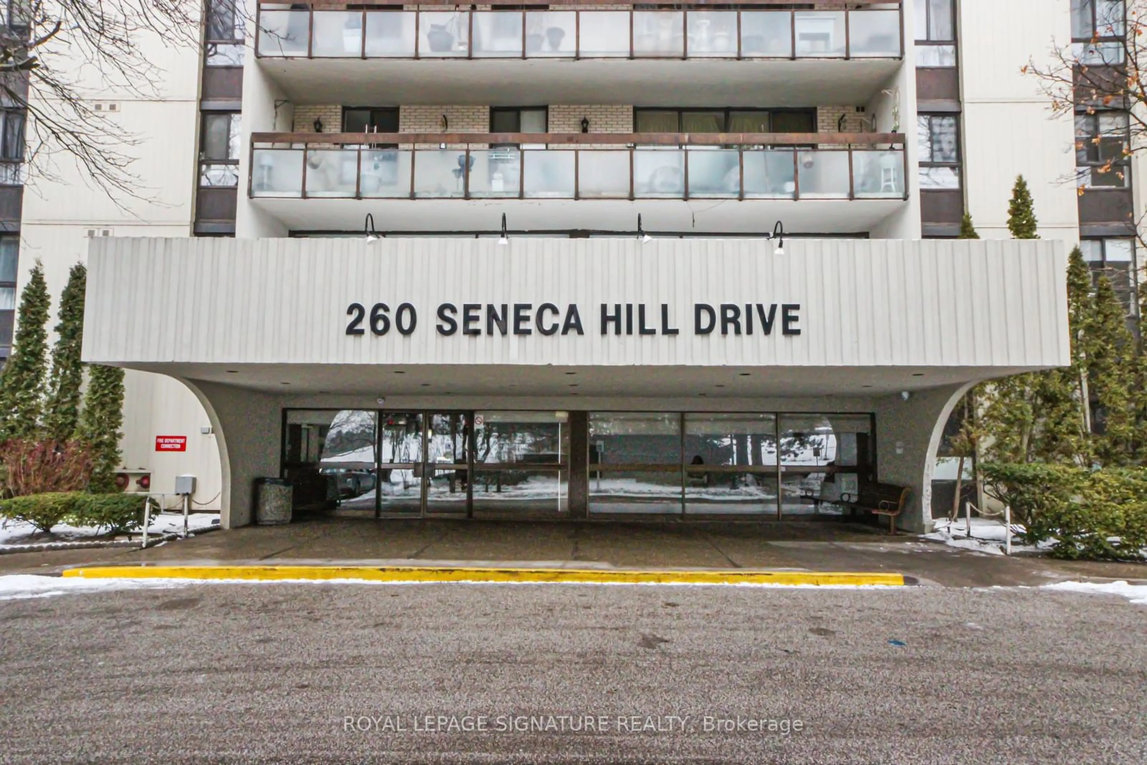 Indoor foyer for 260 Seneca Hill Dr #415, Toronto Ontario M2J 4S6