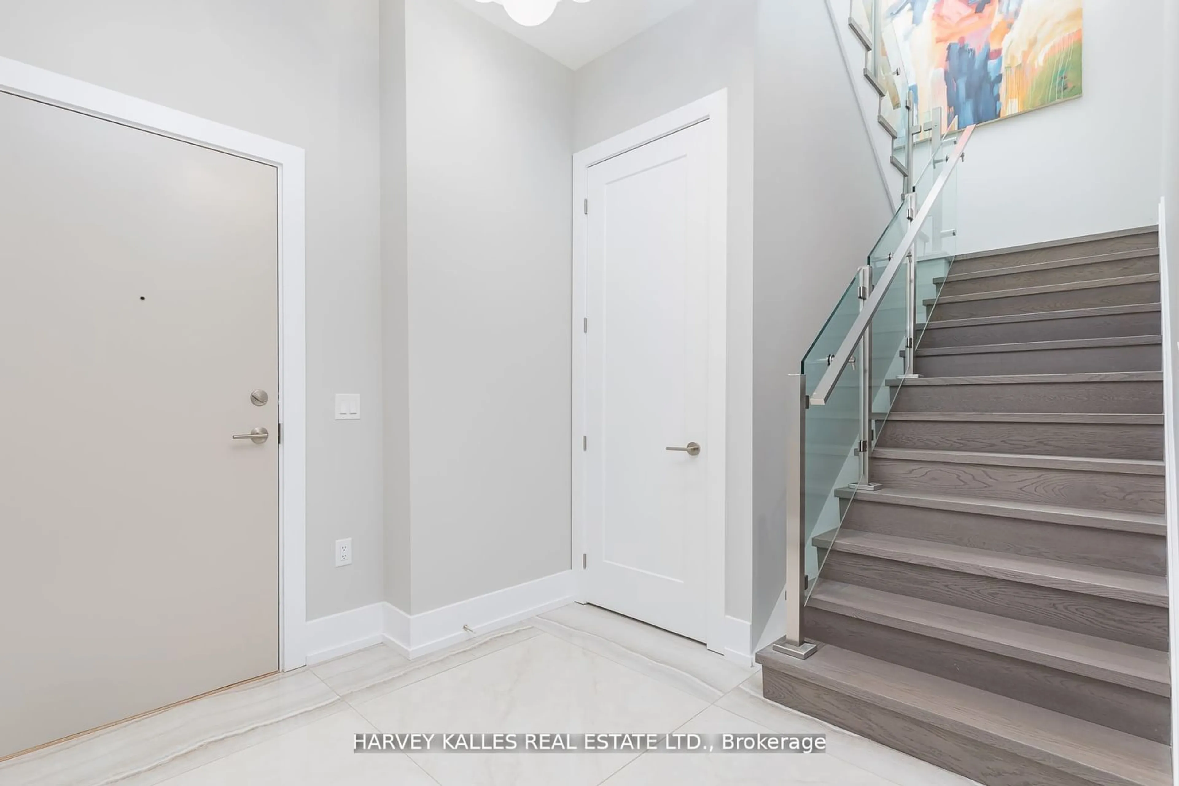 Indoor entryway for 99 John St #4802, Toronto Ontario M5V 0S6