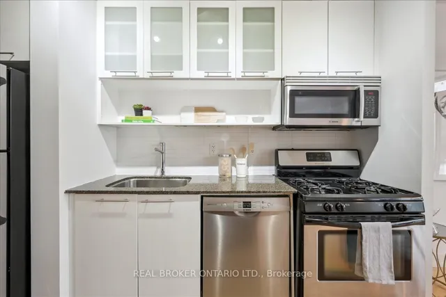 Additional property image - 66 Portland St Unit 211