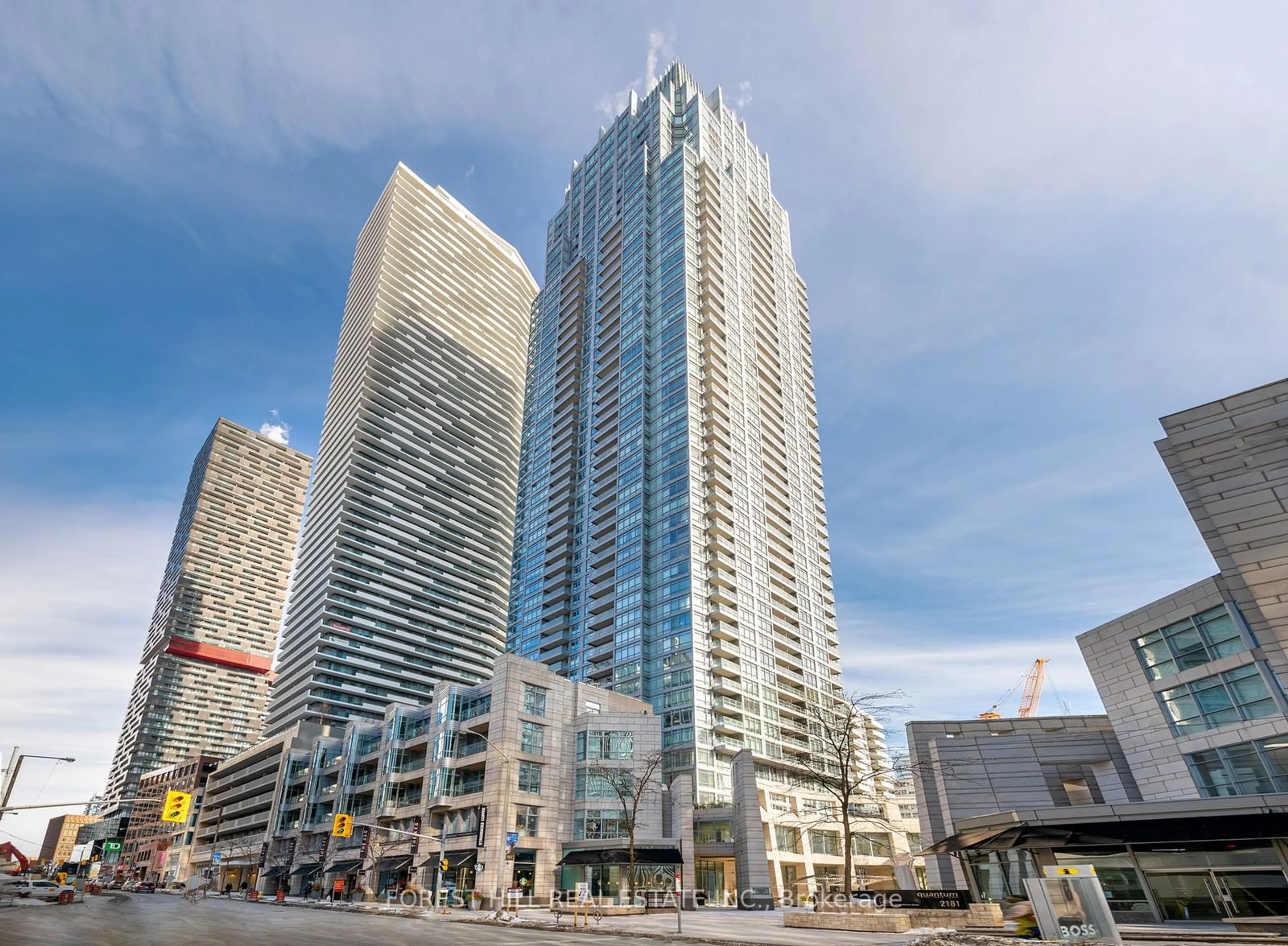 Indoor foyer for 2191 Yonge St #4906, Toronto Ontario M4S 3H8