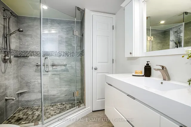 Additional property image - 135 George St Unit 402