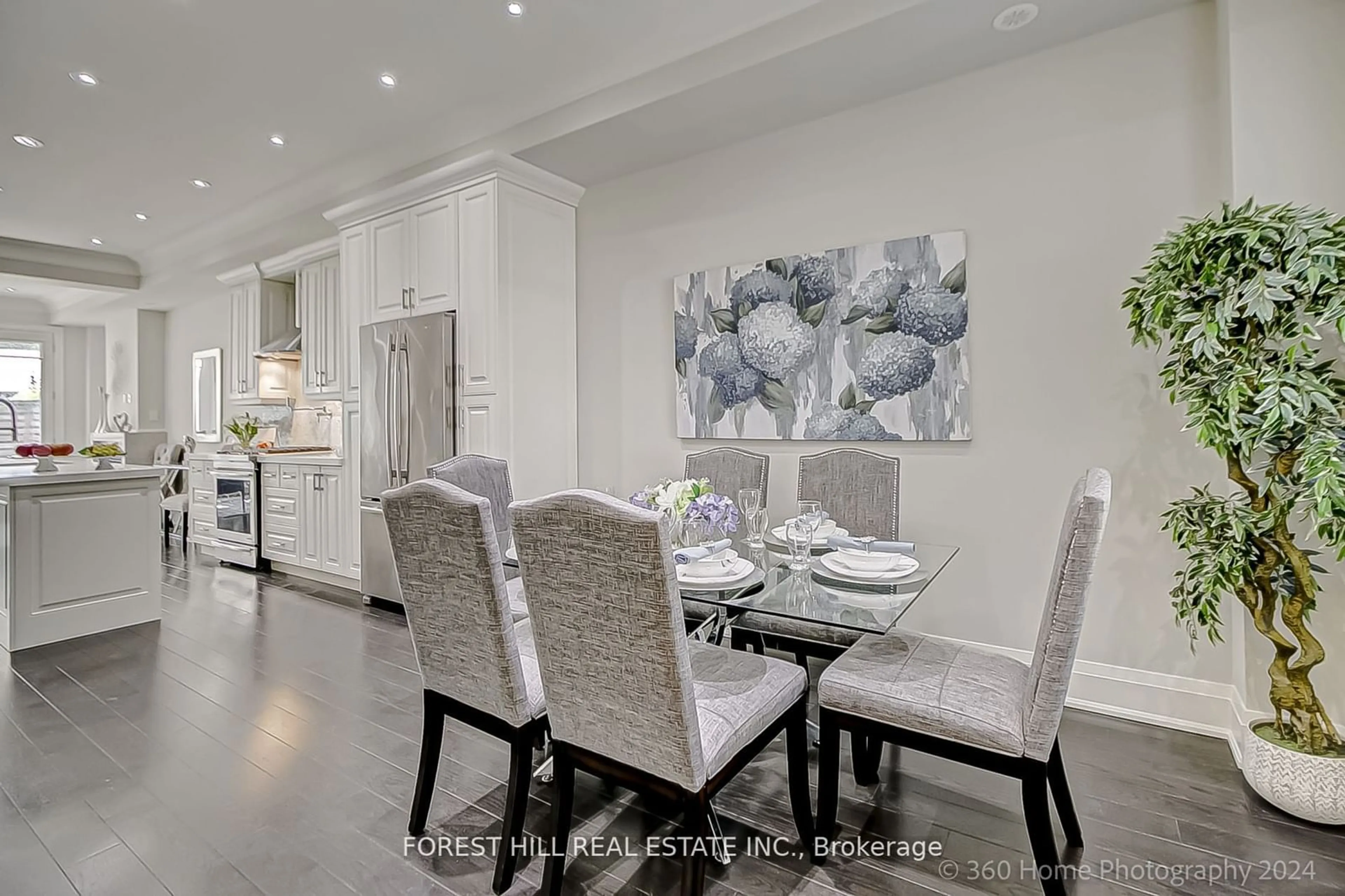 Dining room, ceramic/tile floor for 43B Burnaby Blvd, Toronto Ontario M5N 1G3