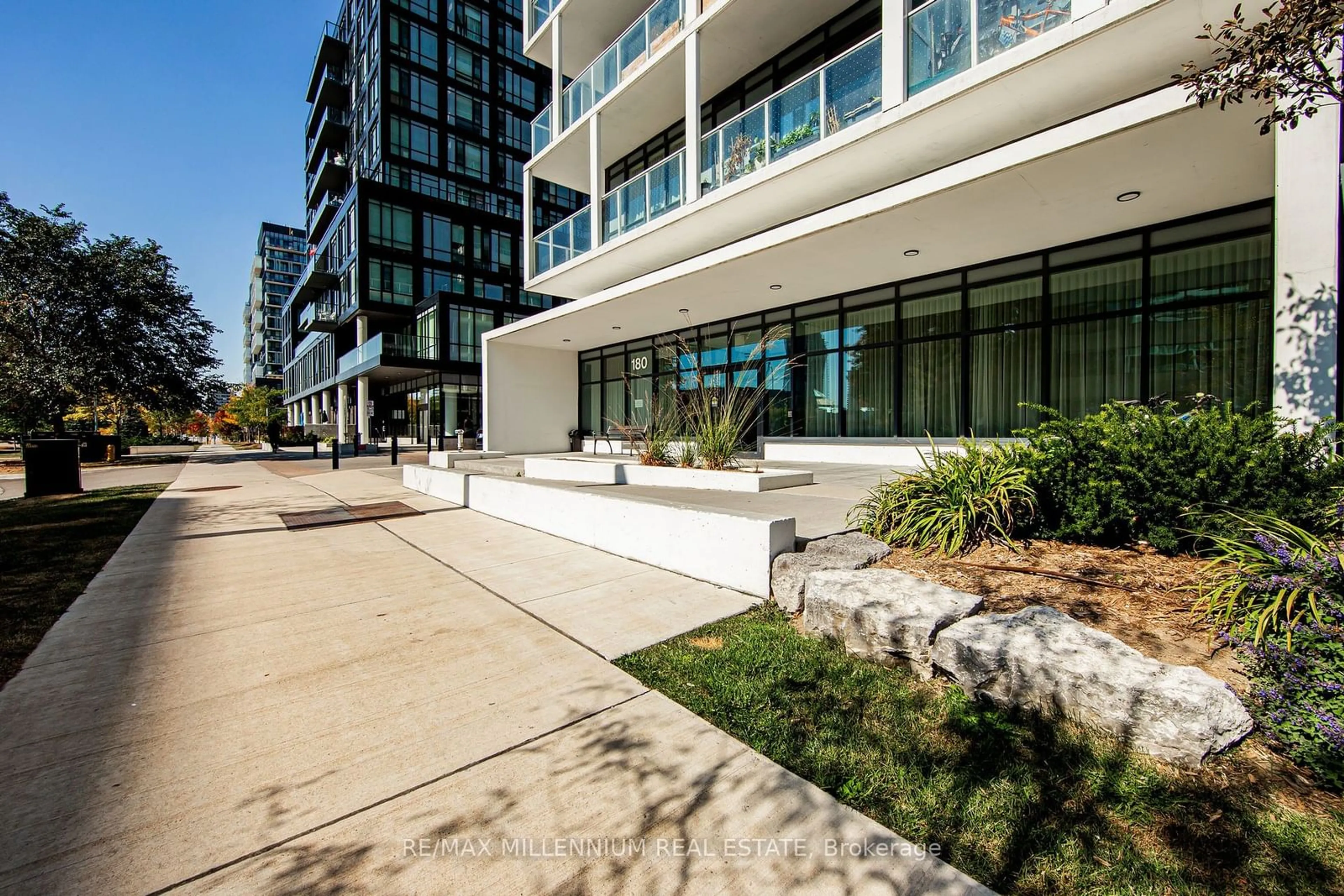 Patio, street for 180 Fairview Mall Dr #1203, Toronto Ontario M2J 0G4