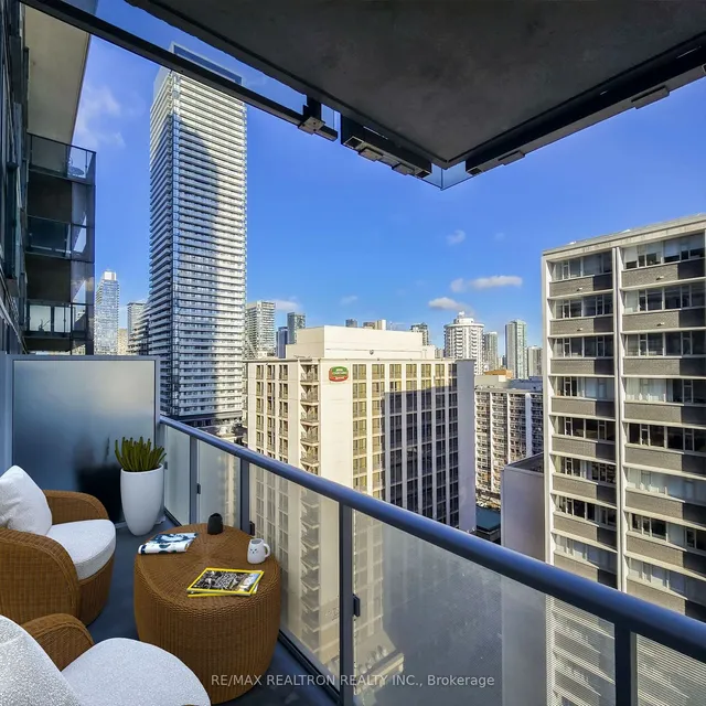 Additional property image - 7 Grenville St Unit 1909