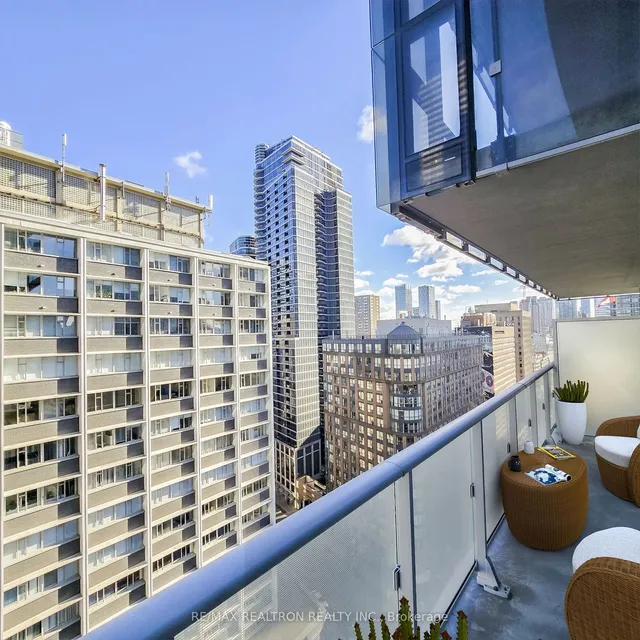 Additional property image - 7 Grenville St Unit 1909