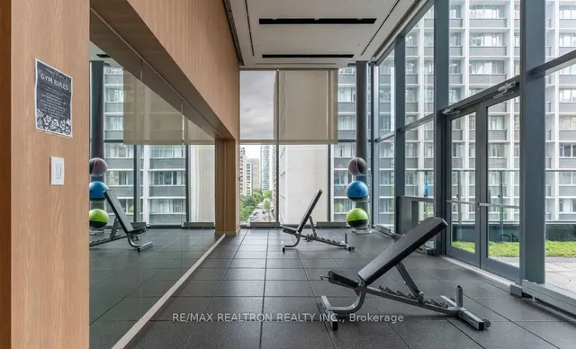 Additional property image - 7 Grenville St Unit 1909
