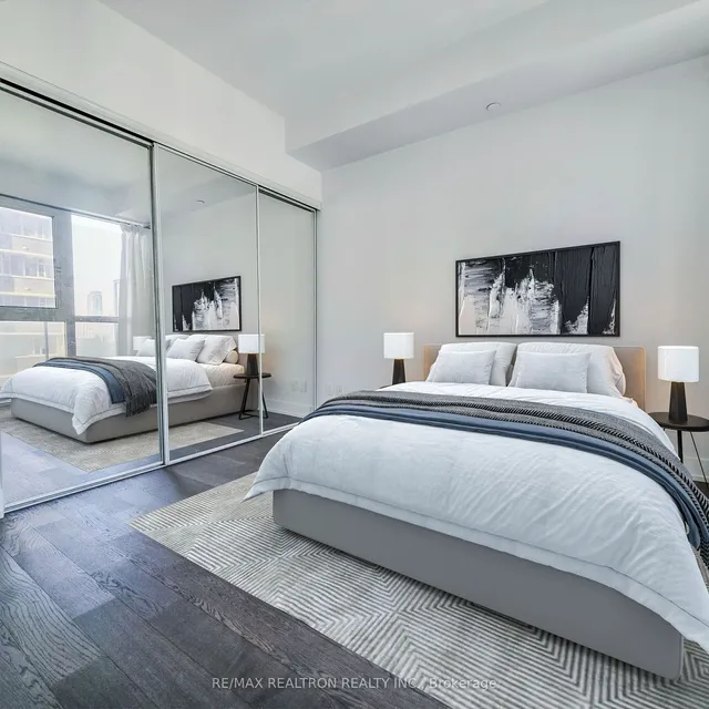 Additional property image - 7 Grenville St Unit 1909