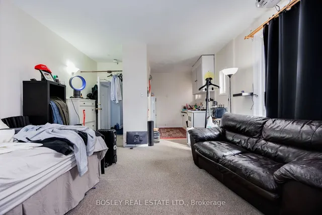 Additional property image - 110 Walmer Rd