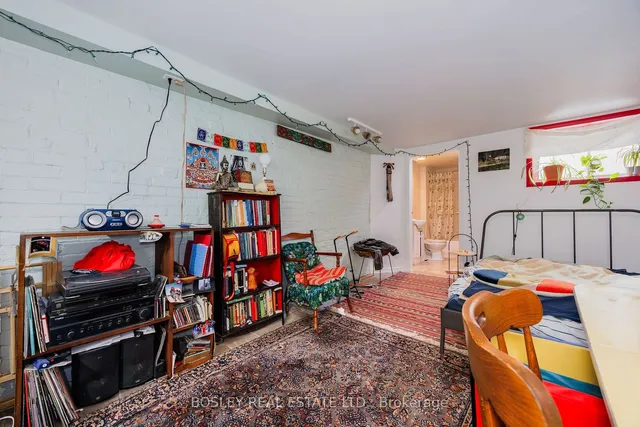 Additional property image - 110 Walmer Rd