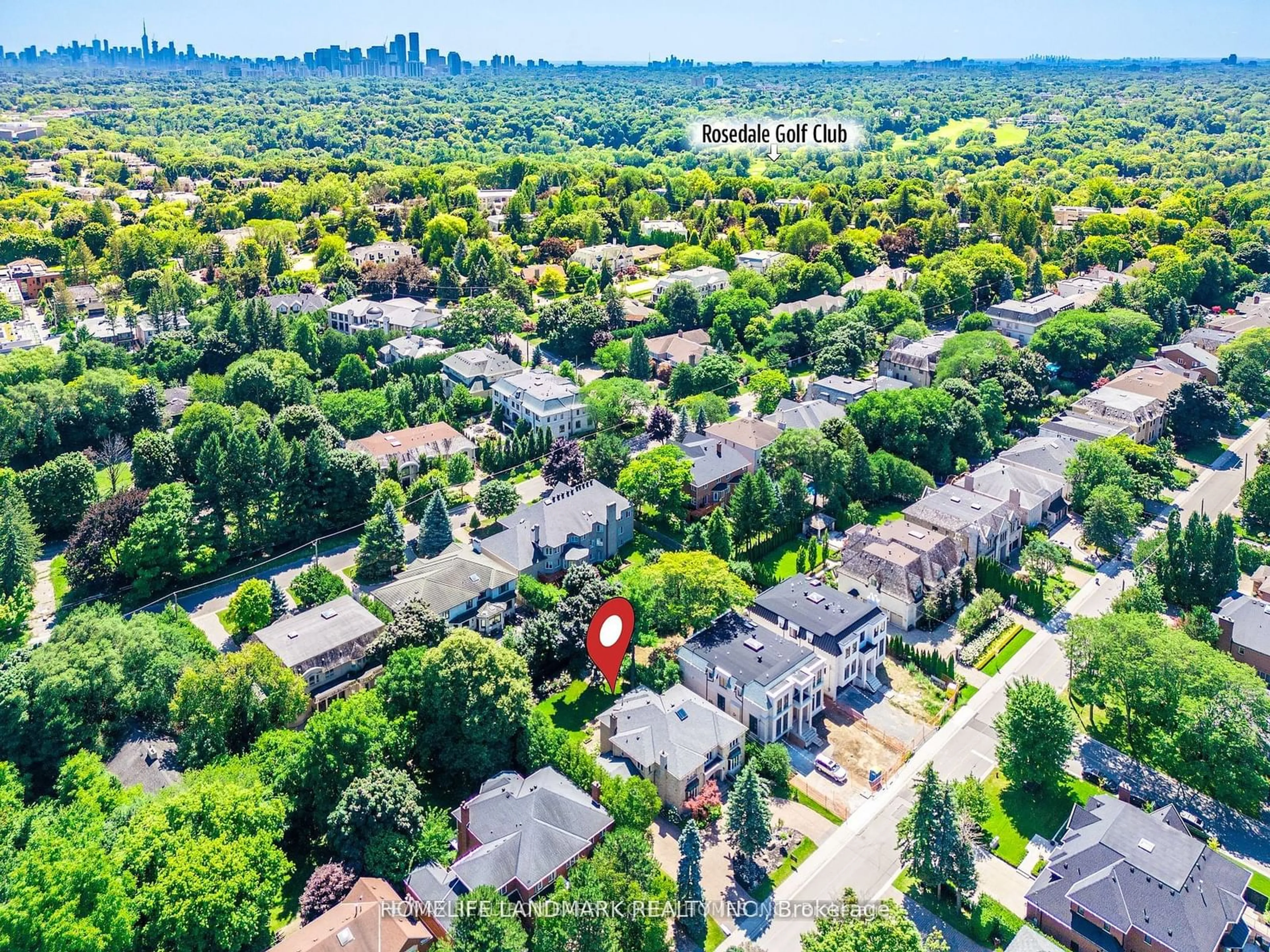 A pic from outside/outdoor area/front of a property/back of a property/a pic from drone, city buildings view from balcony for 151 Highland Cres, Toronto Ontario M2L 1H2