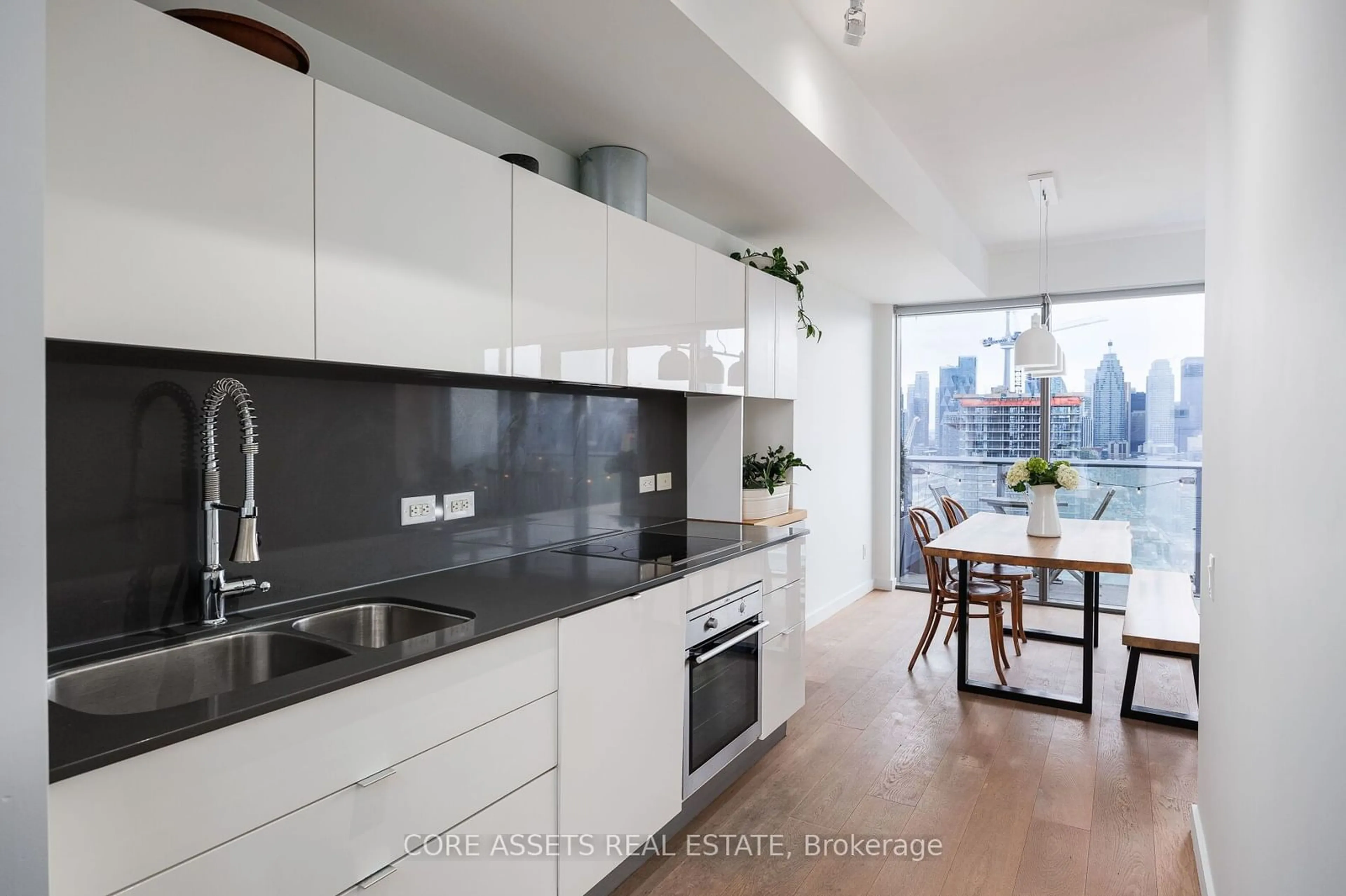 Contemporary kitchen, unknown for 70 Distillery Lane #2708, Toronto Ontario M5A 0E3