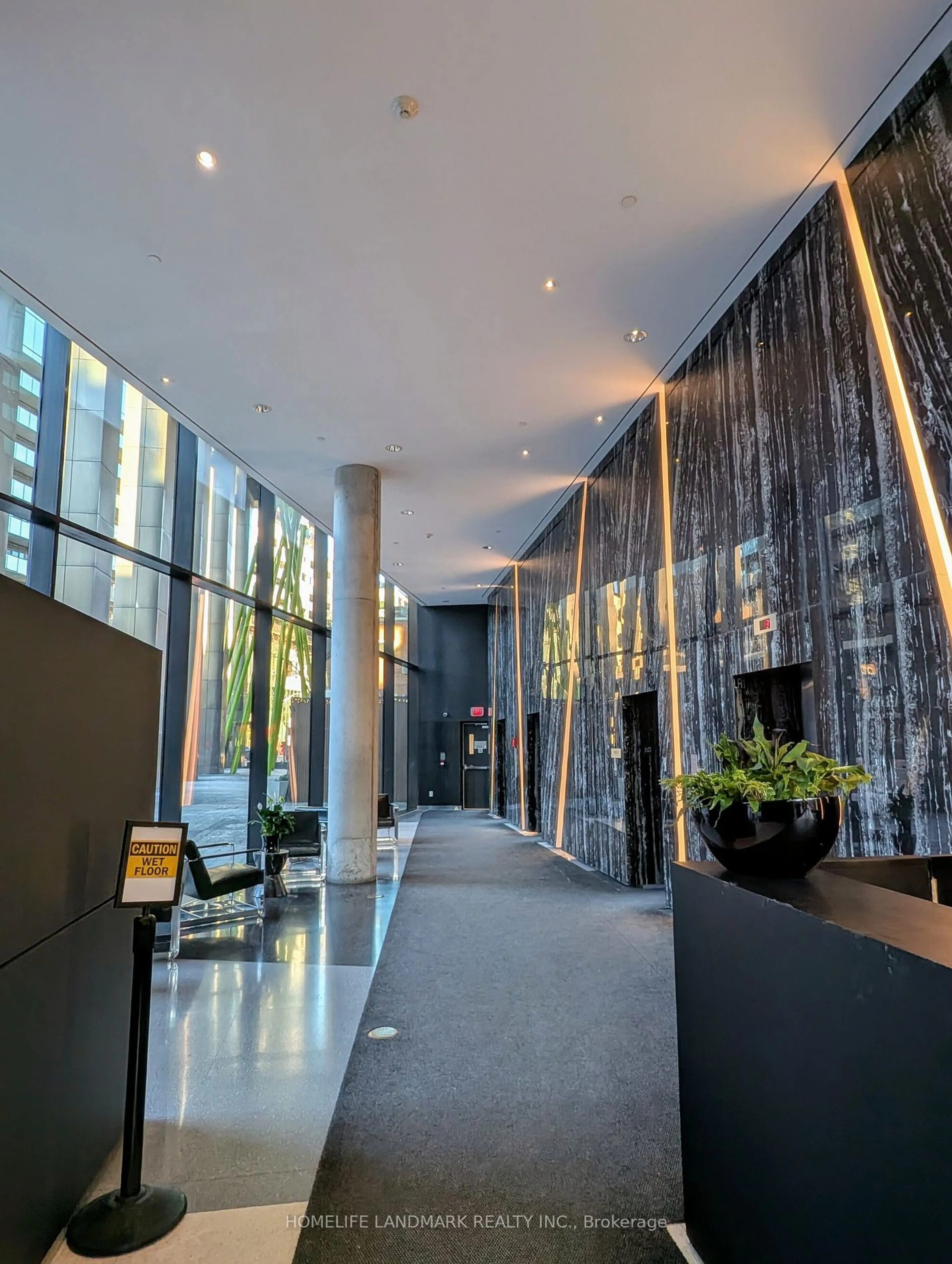 Lobby for 125 Peter St #1104, Toronto Ontario M5V 0M3