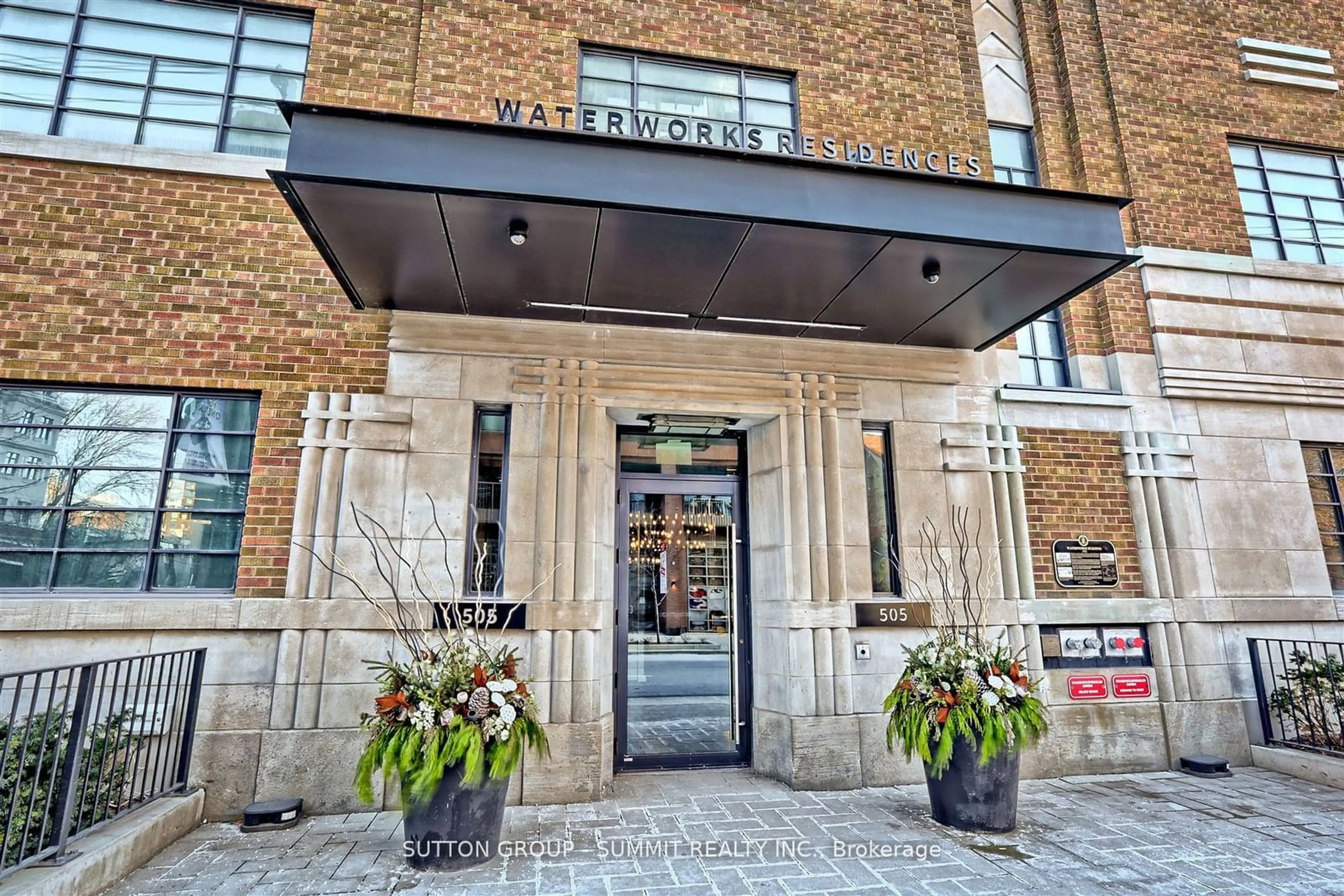 Indoor foyer for 505 RICHMOND St #922, Toronto Ontario M5V 0P4