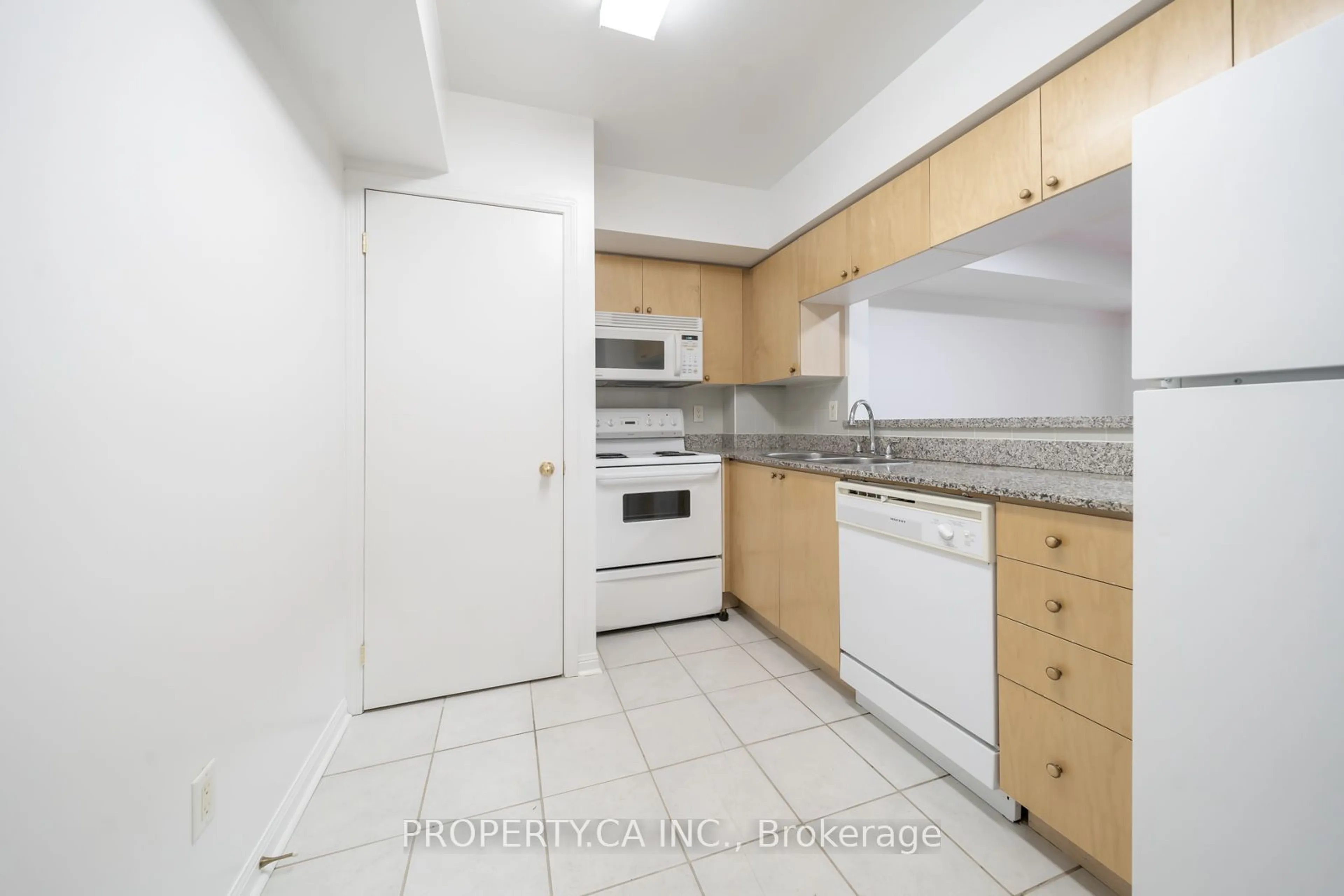 Standard kitchen, unknown for 3 Everson Dr #506, Toronto Ontario M2N 7C2