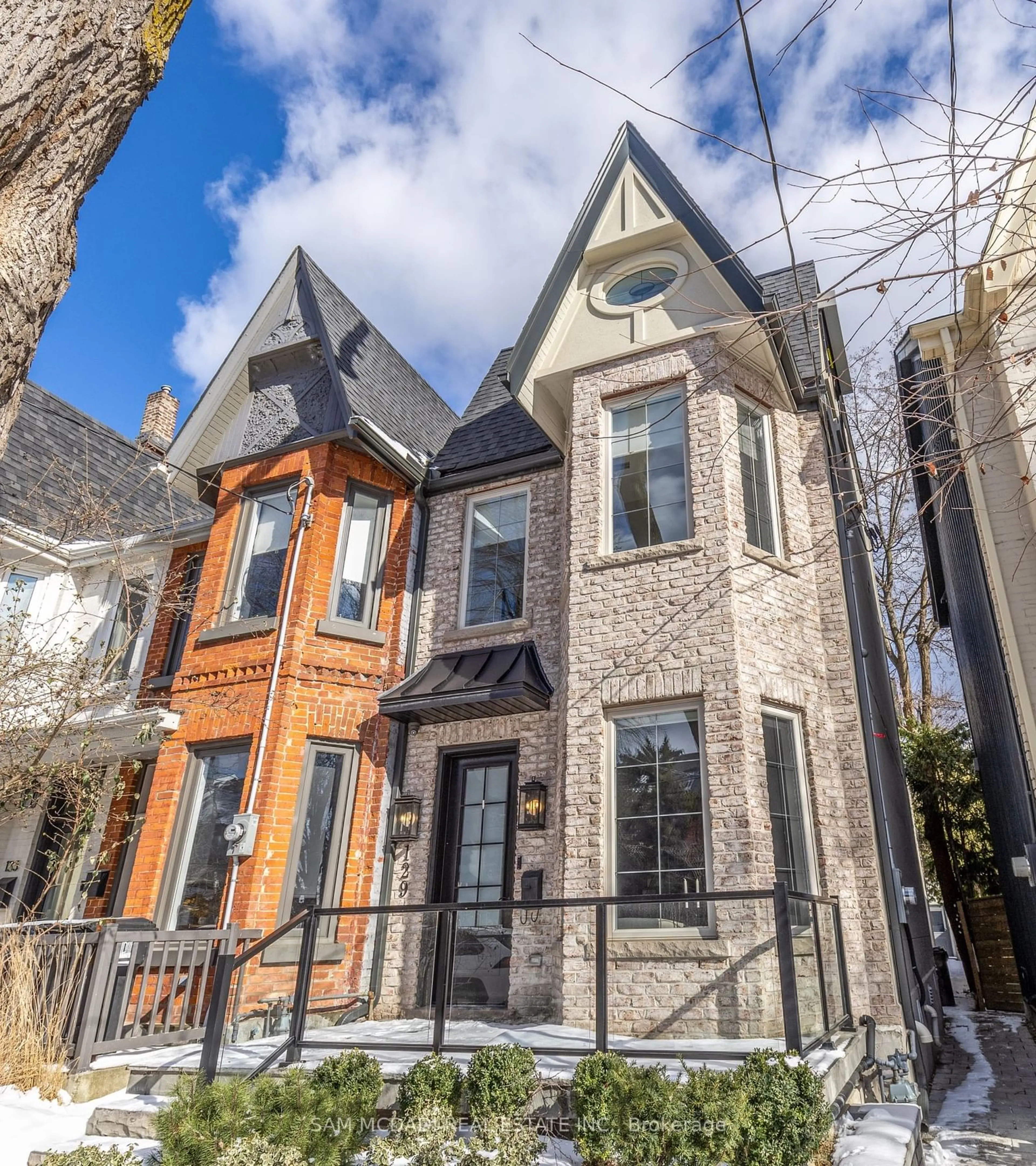 Home with brick exterior material, street for 129 Beaconsfield Ave, Toronto Ontario M6J 3J5