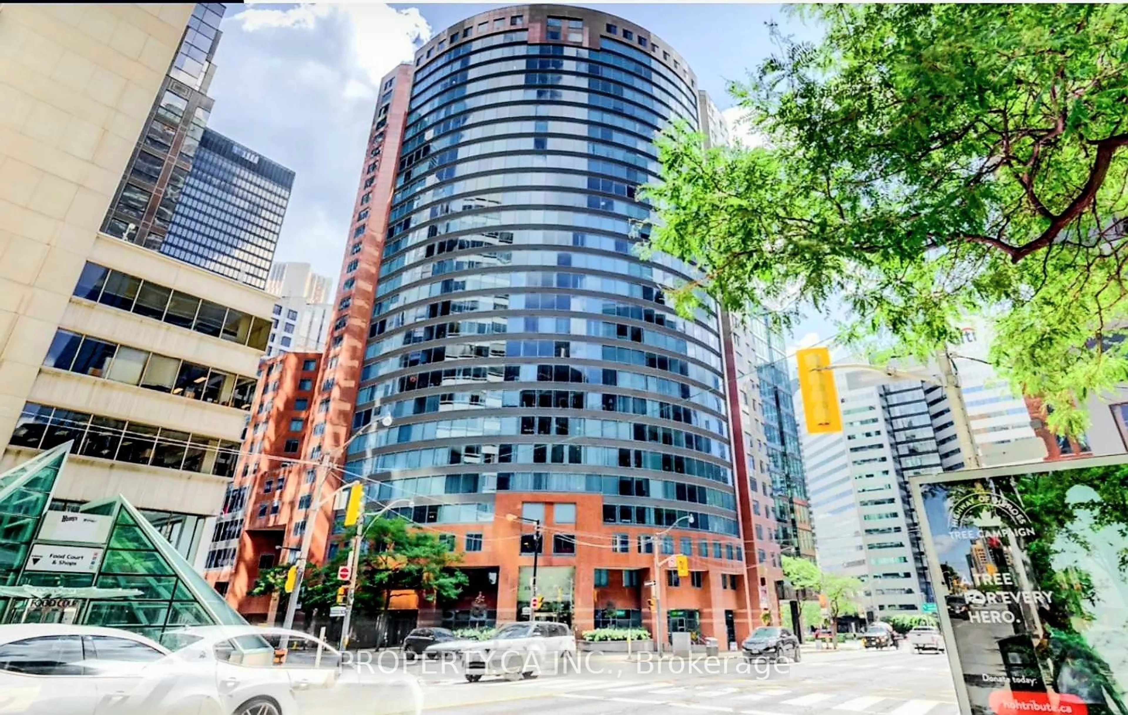 Blurry image for 33 University Ave #1109, Toronto Ontario M5J 2S7