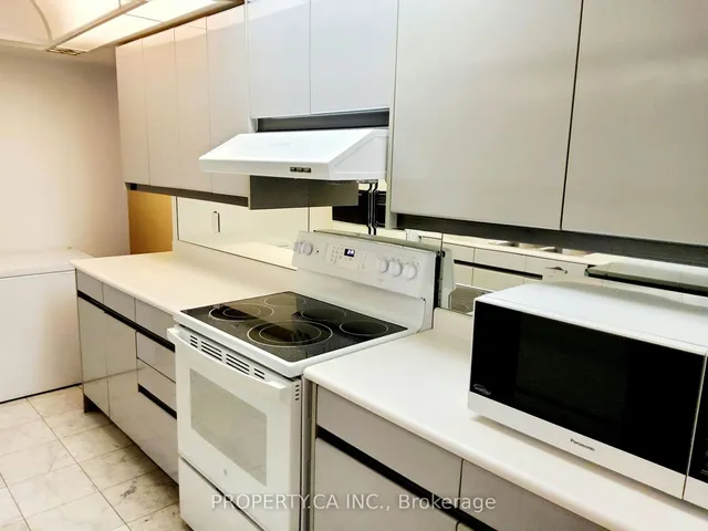 Additional property image - 33 University Ave Unit 1109