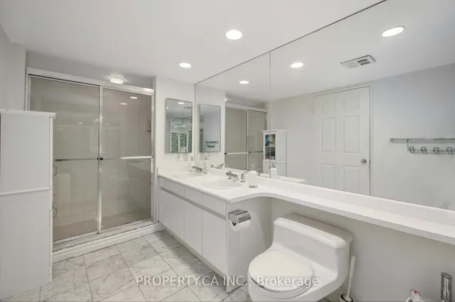 Additional property image - 33 University Ave Unit 1109