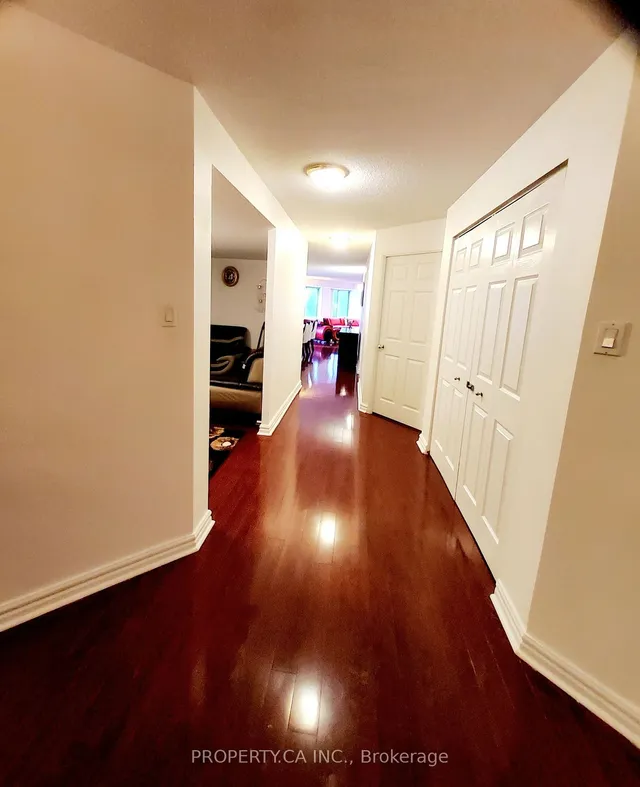 Additional property image - 33 University Ave Unit 1109