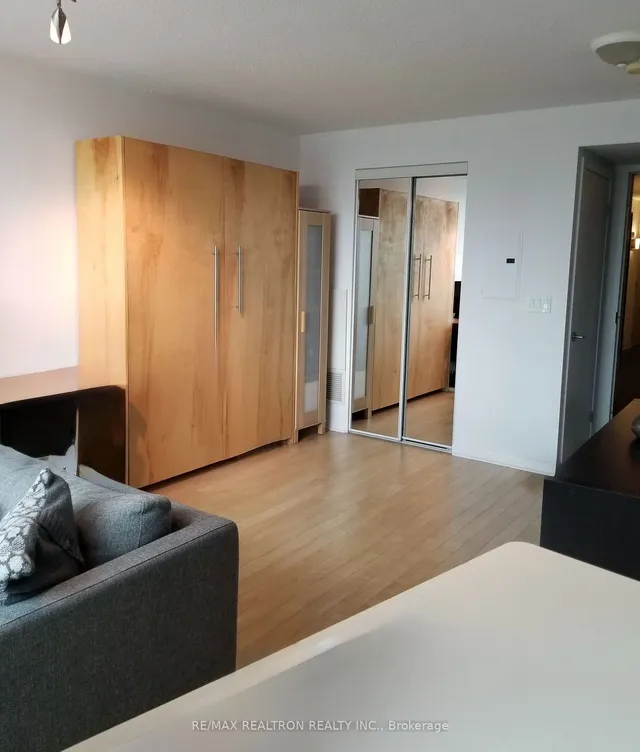 Additional property image - 231 Fort York Blvd Unit 1410