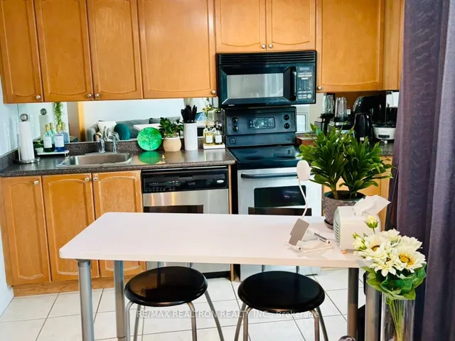 Additional property image - 231 Fort York Blvd Unit 1410